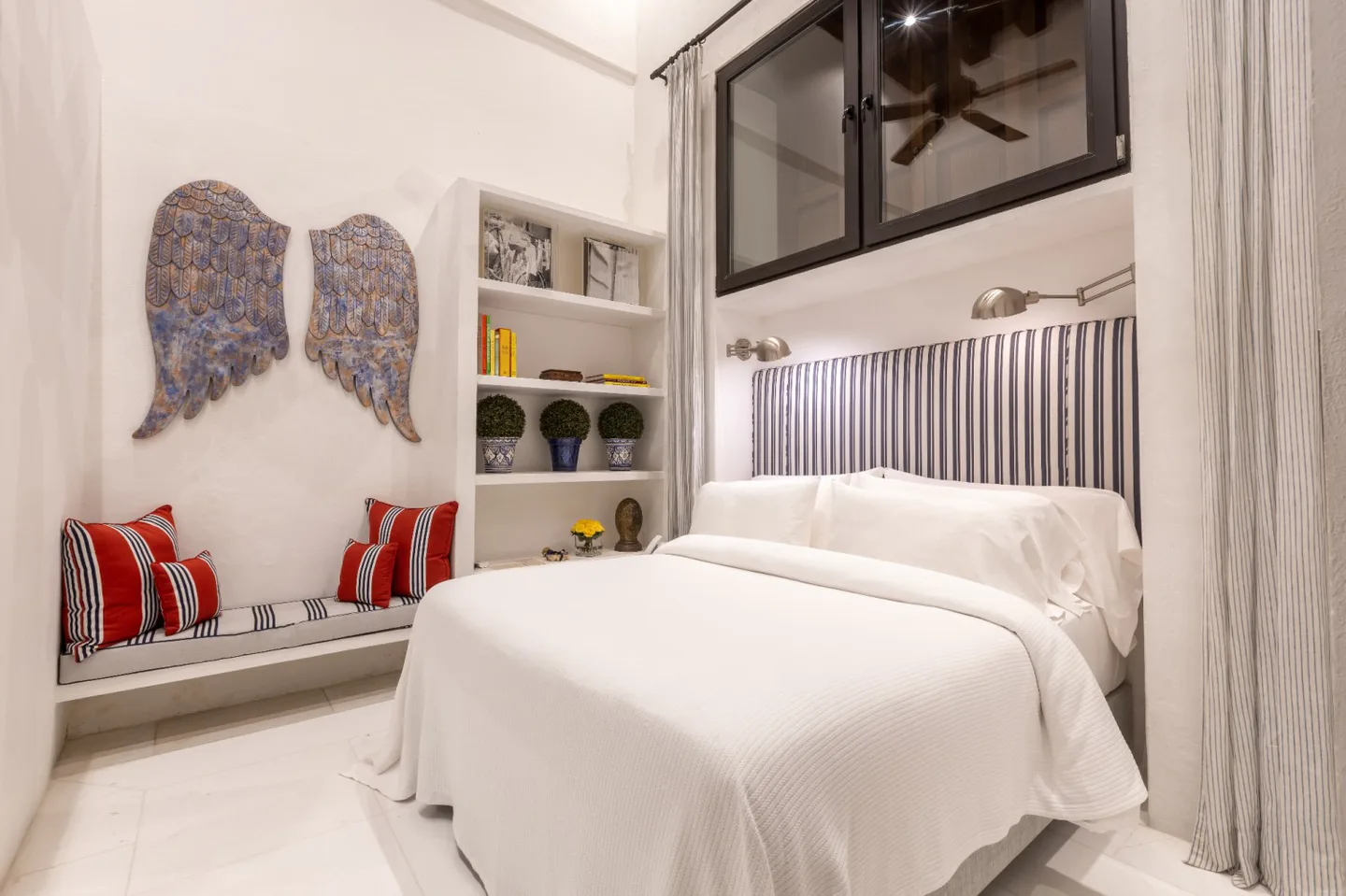 Bedroom — Classic — Casa de la Renta, Cartagena
